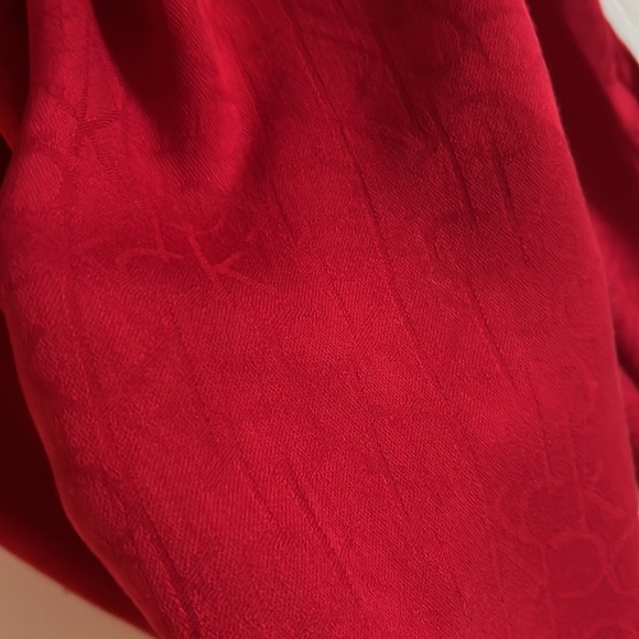 Calvin Klein red scarf - Picture 2 of 3